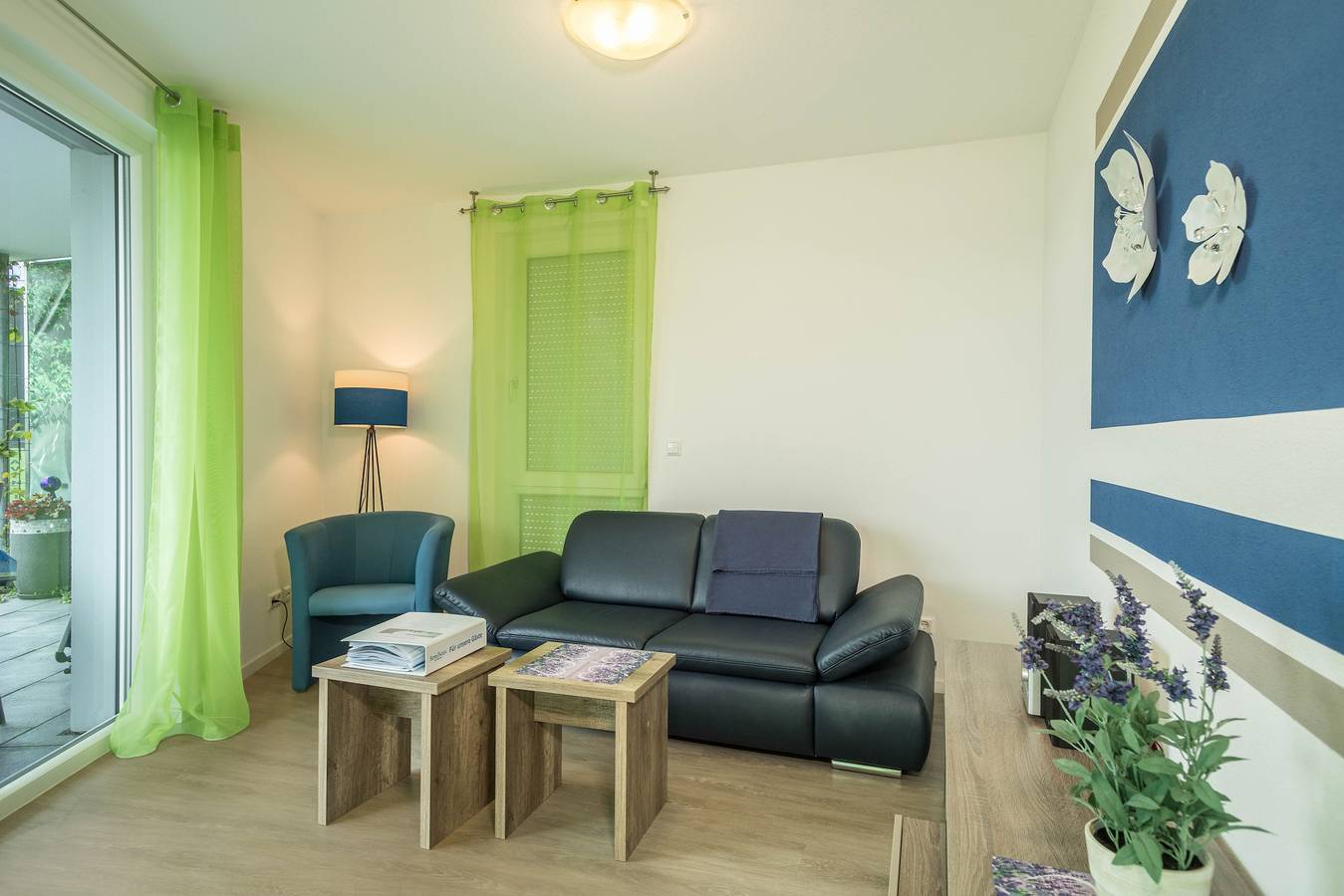 Ganze Wohnung, Gemütliche und liebevoll eingerichtete Ferienwohnung "Lavendel" mit überdachterterrasse, Balkon, in Sipplingen, Region Bodensee-Oberschwaben