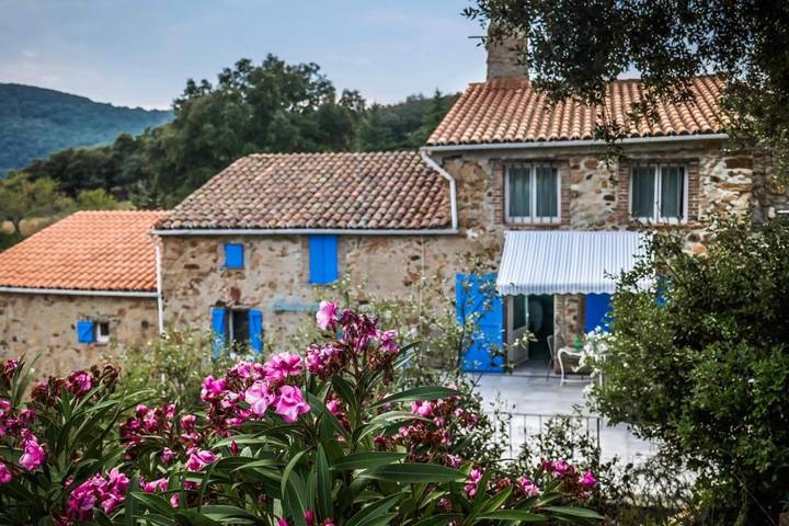 Gîte pour 6 personnes, avec piscine ainsi que vue et jardin à OMS (homonymie) - 3