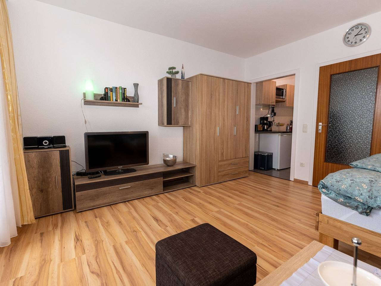 Ganze Ferienwohnung, 153 Fewo Zum Innenhafen mit Balkon - 153 Zum Innenhafen mit Balkon in Wilhelmshaven, Nordseeküste