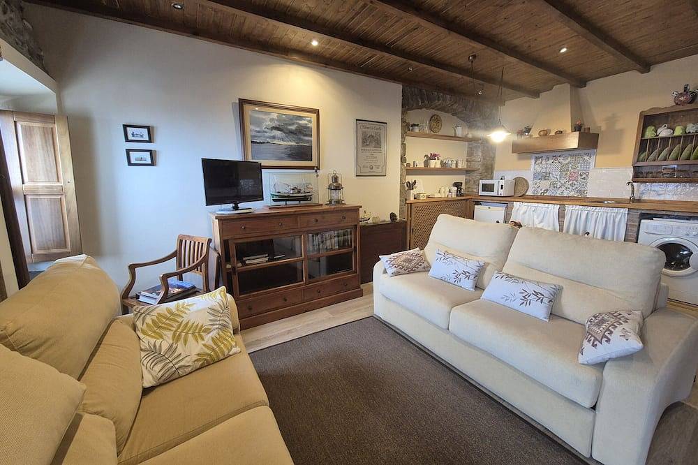 Apartamento entero, 14A10 Cau La Mar Apto en pleno casco historico in Lastres, Colunga