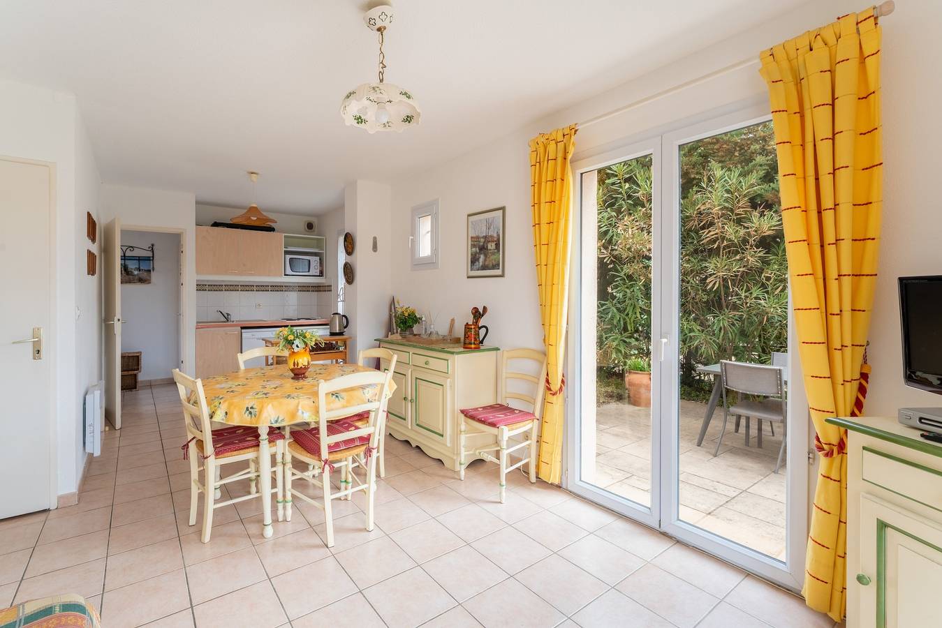 Air-conditioned Villa with Pool in Vaison-la-Romaine, in the Heart of Provence in Vaison-la-Romaine, Parc naturel régional du Mont-Ventoux