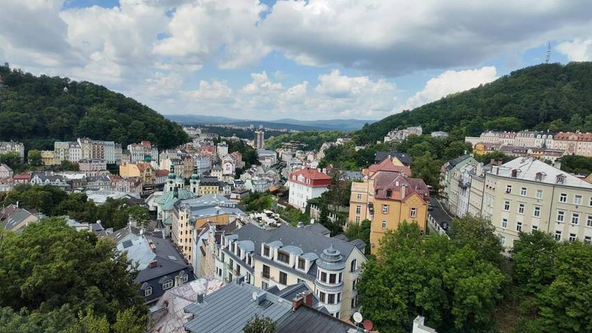 Apartament wakacyjny dla 7 osób, z balkon i widok, Dla rodziny w Karlowe Wary