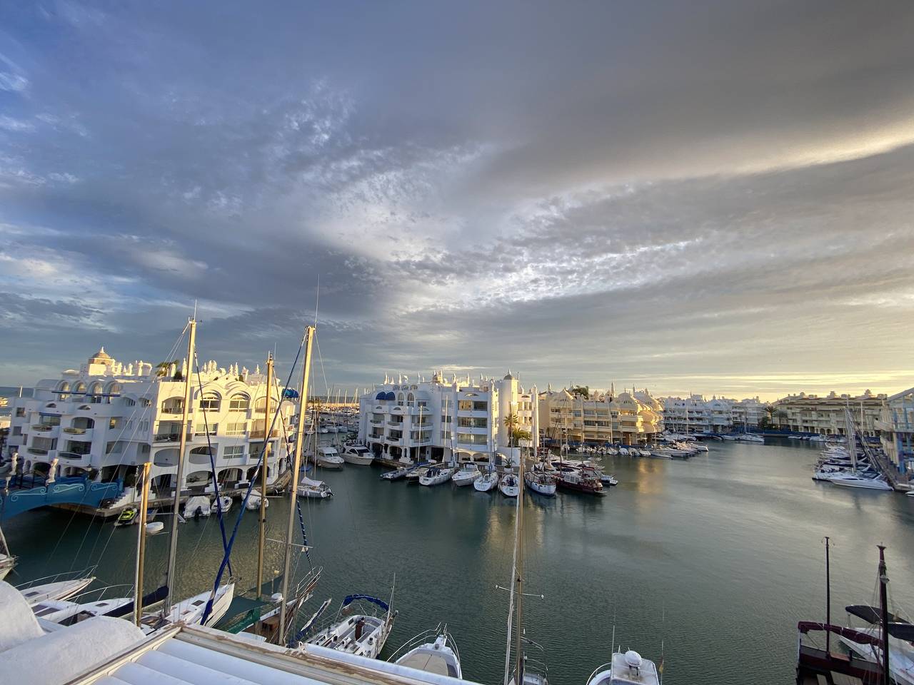 Entire apartment, Benalmadena Harbour in Benalmádena Costa, Benalmádena