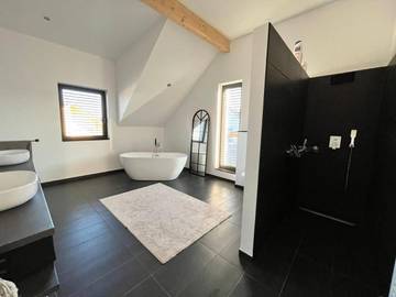 Location de vacances pour 8 personnes, avec balcon et jardin, animaux acceptés à Berdorf