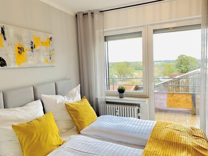 Ferienwohnung für 7 Personen, mit Seeblick und Balkon sowie Balkon/Terrasse, kinderfreundlich in Rimsting - 4