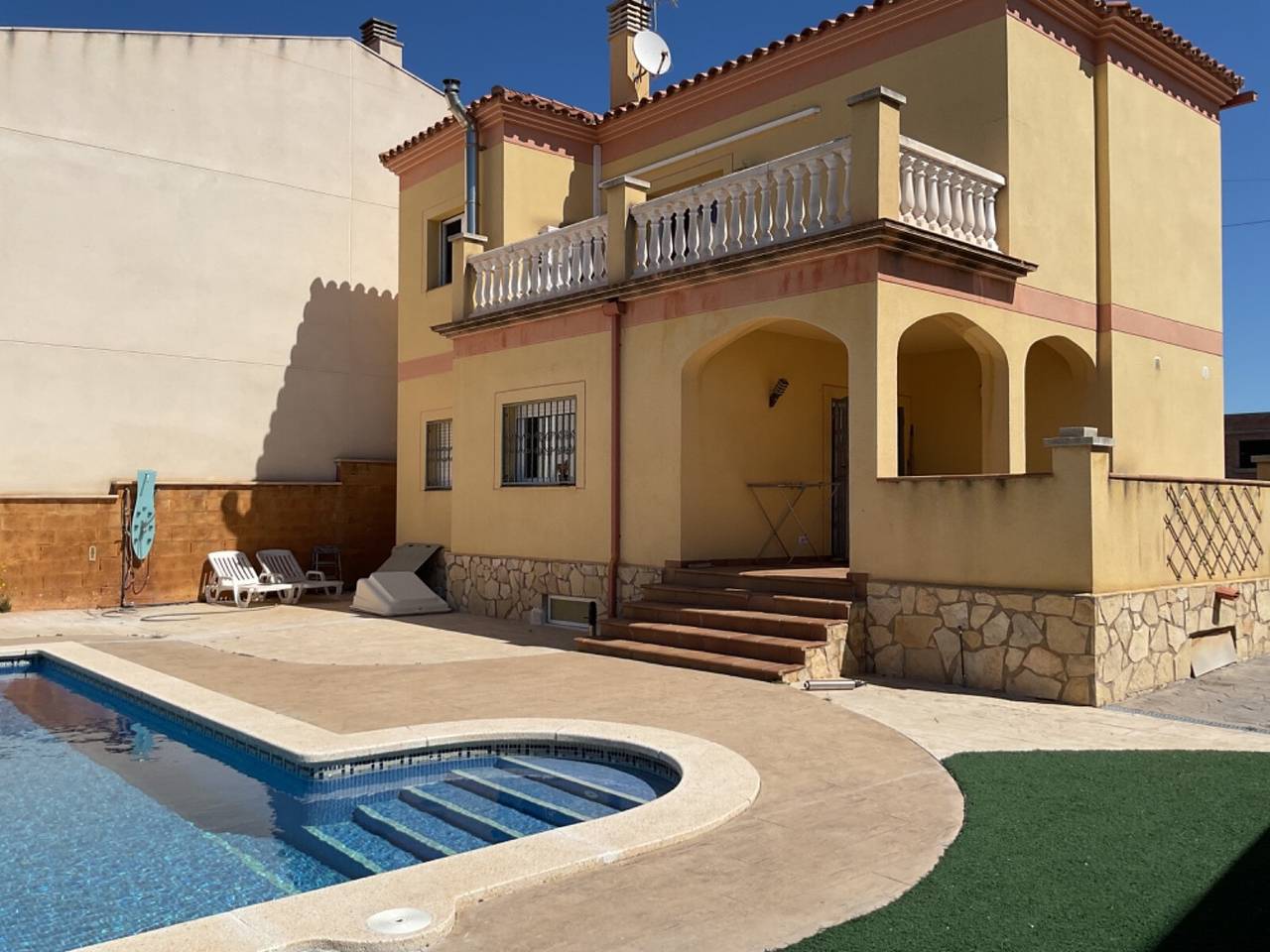 Maison de vacances 'Villa Sol Y Mar' avec piscine privée, Wi-Fi et climatisation in Mont-roig del Camp, Costa Dorada