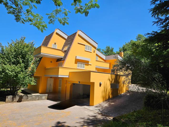 Casa vacanza per 6 persone, con Balcone e Terrazza nonché Giardino e Piscina in Provincia di Frosinone
