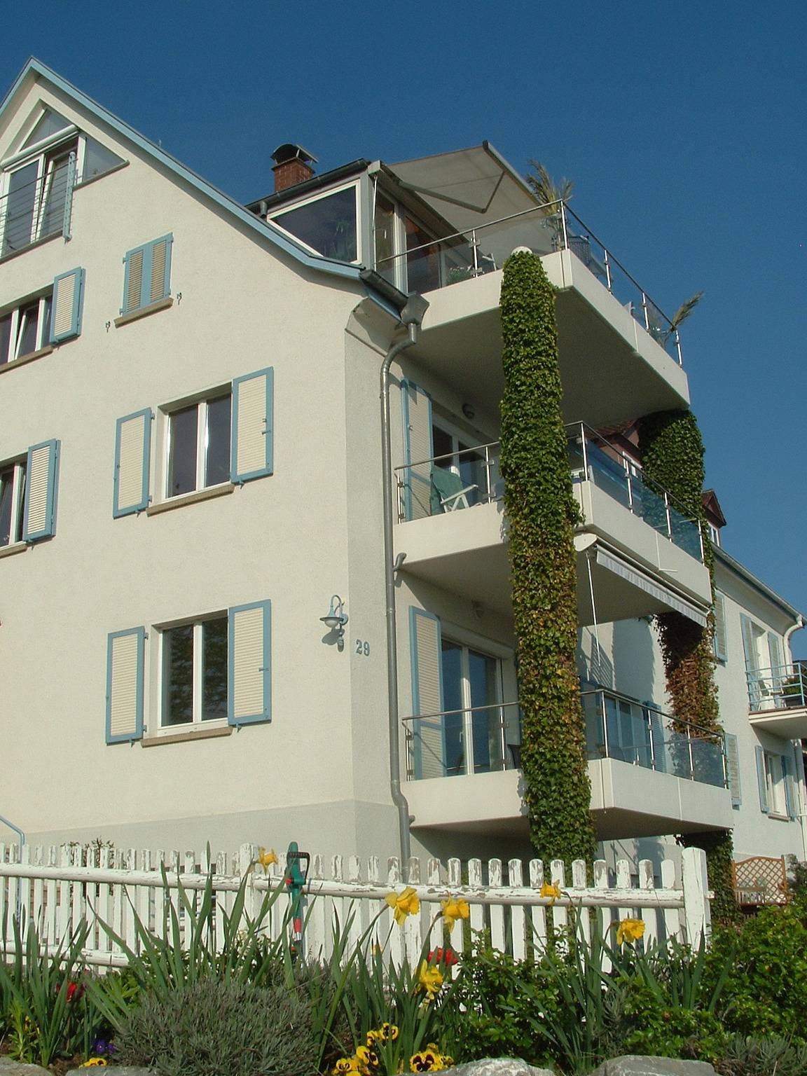 Ganze Ferienwohnung, Gästehaus / Apartments Sundermeyer - Wohnung B in Meersburg, Obersee (Bodensee)
