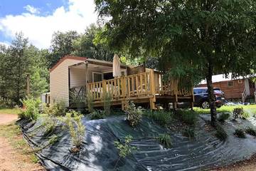 Mobil home pour 4 personnes à Thonac