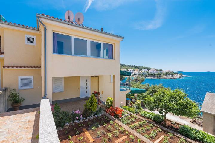 Ferienwohnung für 10 Personen, mit Balkon/Terrasse in Primosten - 3