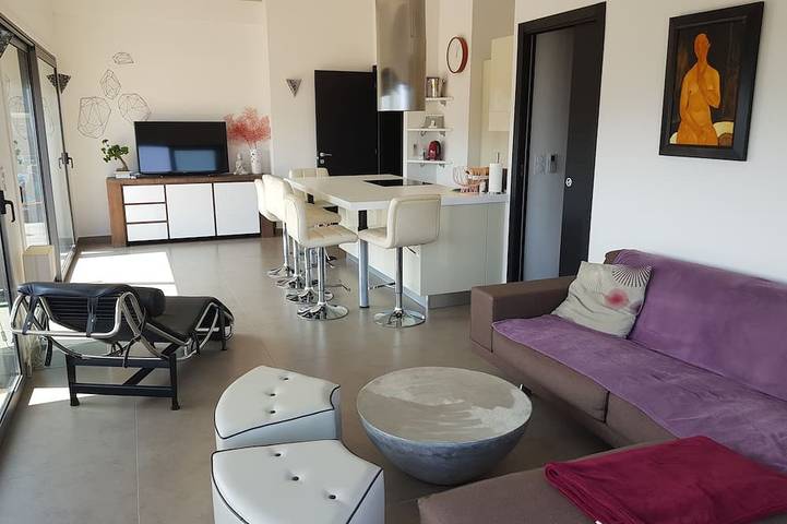 Ferienwohnung für 6 Personen, mit Terrasse und Pool in Porto-Vecchio