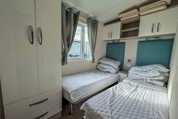 Bungalow for 6 People in Waveney District, Suffolk, Photo 3