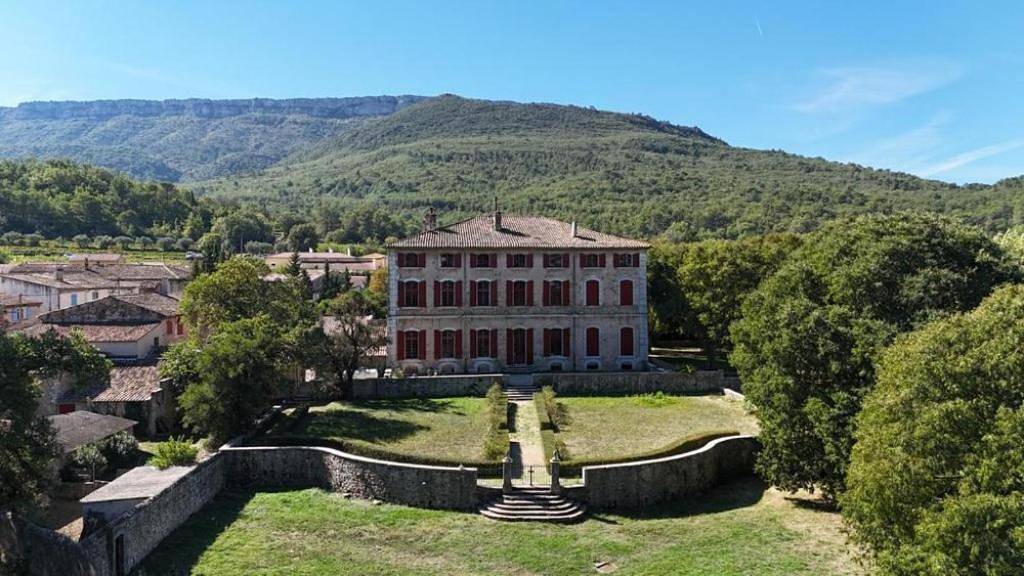 Appartement entier, T3 4 Voyageurs Sainte-Victoire Vélo-rail Aix 25 mn Pourcieux France in Pourcieux, Région de Brignoles