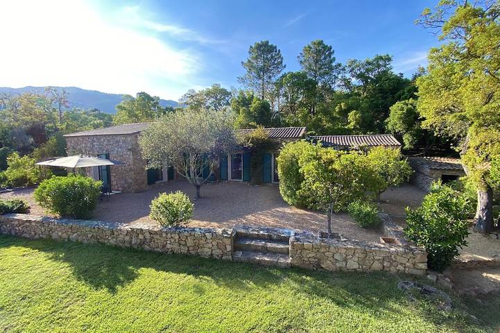 Location de vacances pour 10 personnes, avec jardin dans Office de Tourisme Porto Vecchio Sud Corse - 3