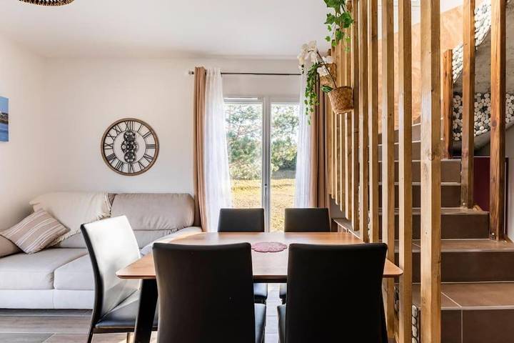 Appartement de vacances pour 5 personnes, avec jardin et vue, adapté aux familles