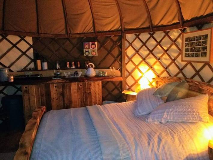 Tipi für 2 Personen, mit Meerblick und Whirlpool sowie Terrasse und Seeblick in Südostengland