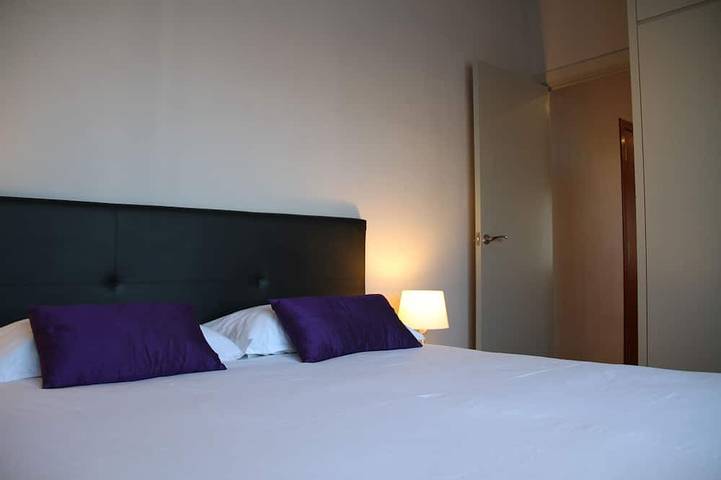 Entire apartment, Apartament for 2 people in La Rambla in Barcelona Centre, Barcelona