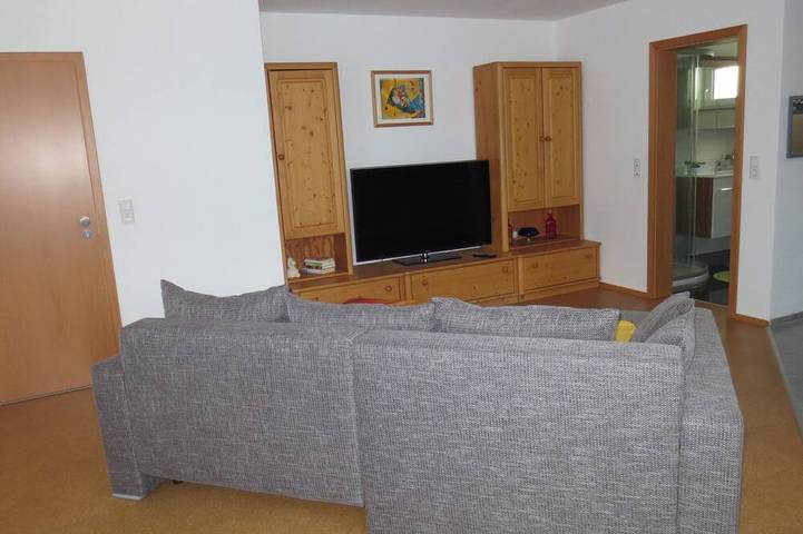 Ganze Wohnung, Schöne Ferienwohnung in sonniger,  ruhiger Lage, Wohnfläche 65m² in Biberach an der Riß, Landkreis Biberach