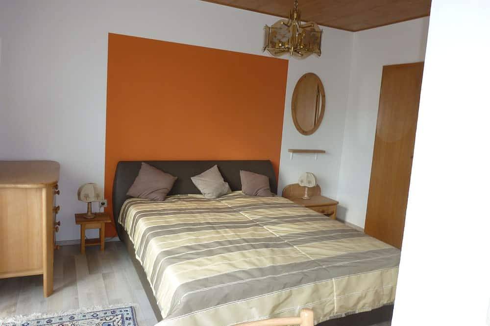 Apartamento entero, Excelente ubicación, alta calidad, soleada casita. , Jardín, wifi gratuito in Düsseldorf-Bilk, Düsseldorf