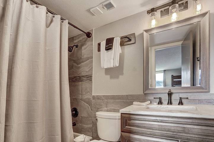 Vacation rental for 10 people, with hot tub and sauna as well as balcony in Copper Mountain