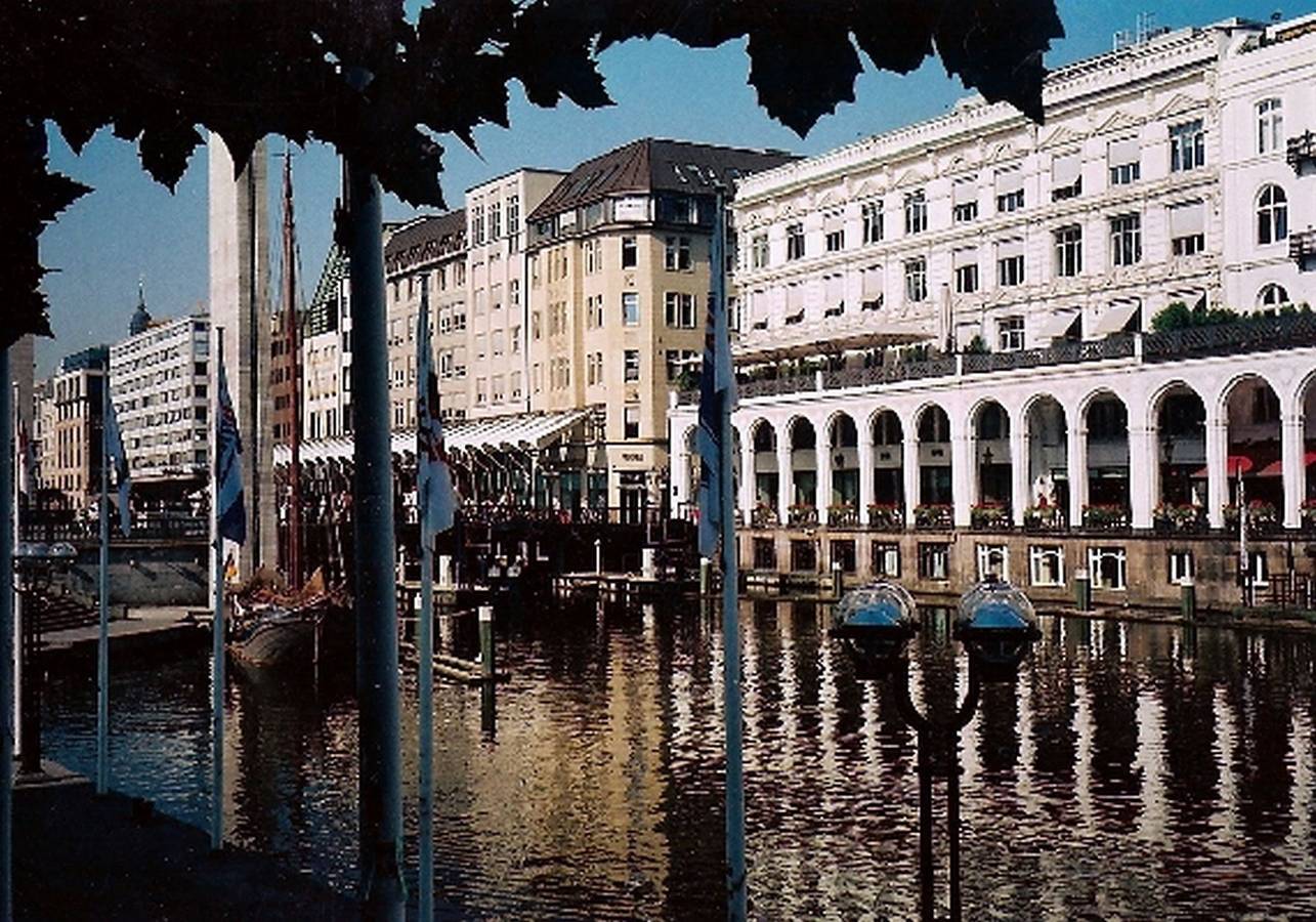 Pension am Rathaus - Zimmer 8: Einzelzimmer mit Bad auf der Etage zum Lichtschacht, foto 13