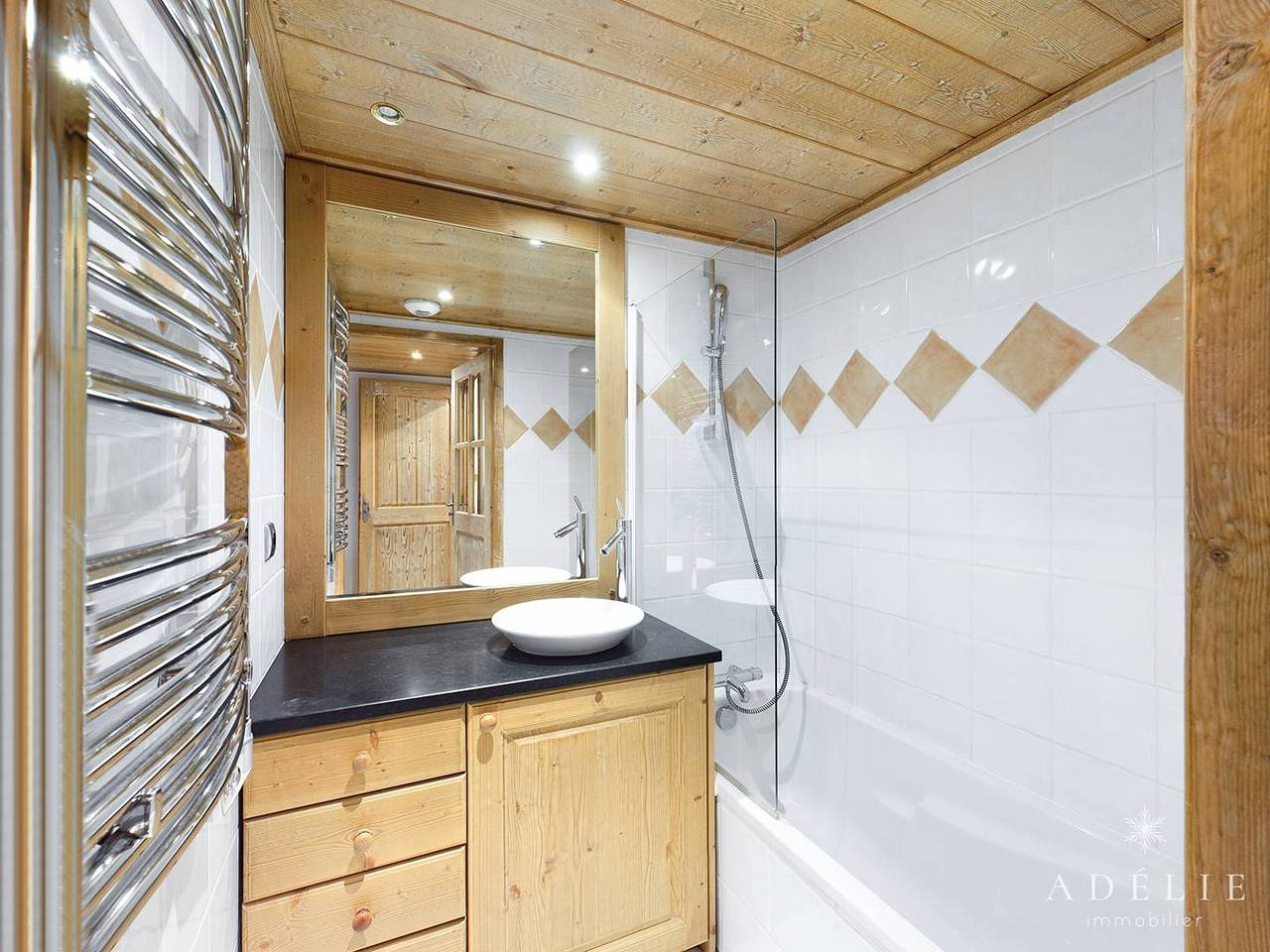 Ganze Ferienwohnung, Cosy Apartment In The Trees in La Rosière, Montvalezan