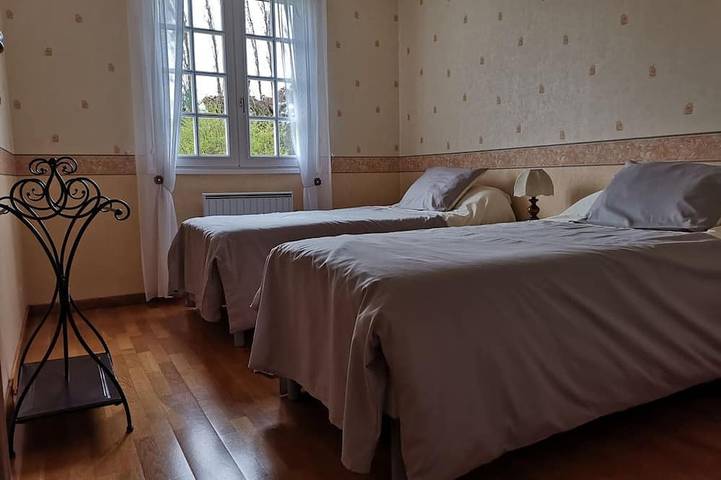 Gîte pour 10 personnes, avec terrasse et jardin à Oisly - 4