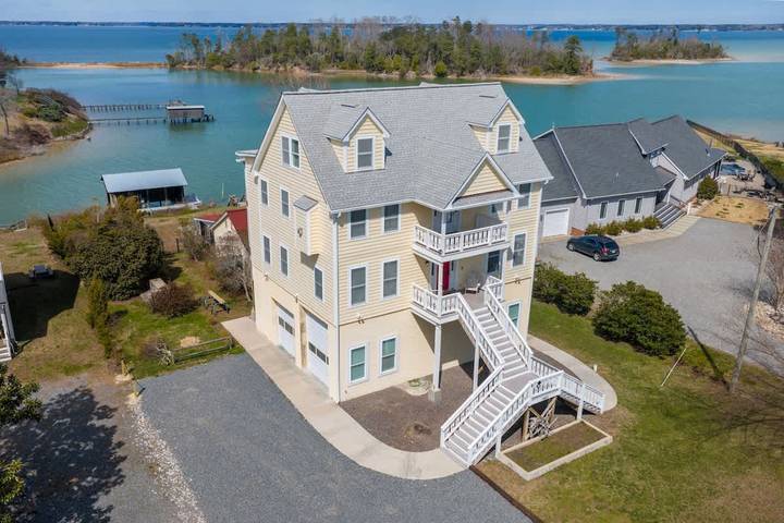 Vacation house for 17 people, with yard and lake view - 1