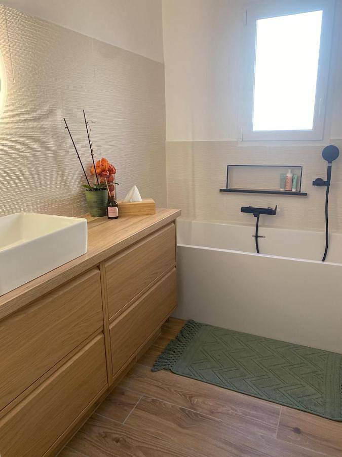 Location de vacances pour 8 personnes, avec piscine et terrasse à Pélissanne - 2