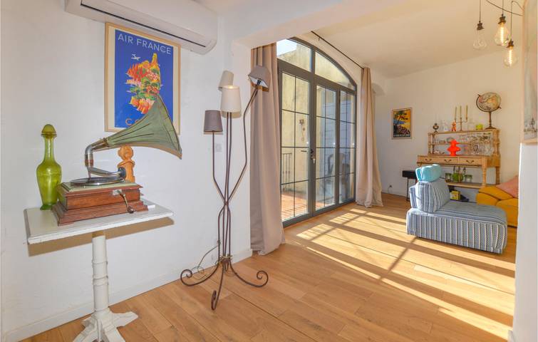 Cozy Apartment with WiFi & Parking near Zilia City Center in Montegrosso, Calvi region