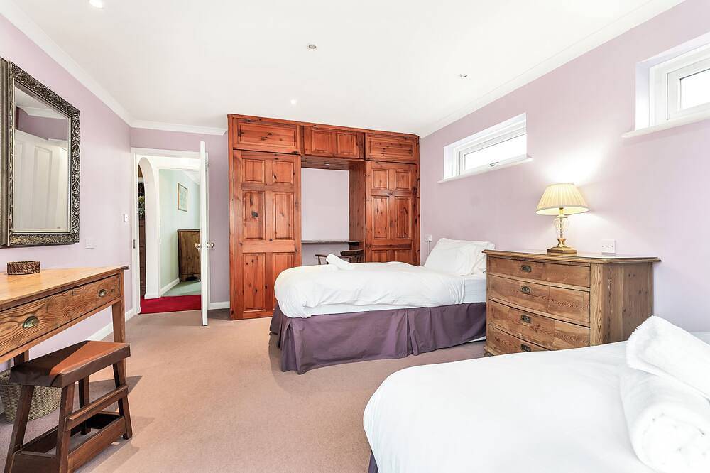 2-Bed Home with Free Parking - 2 min Walk to Bus in Cambridge, Cambridgeshire