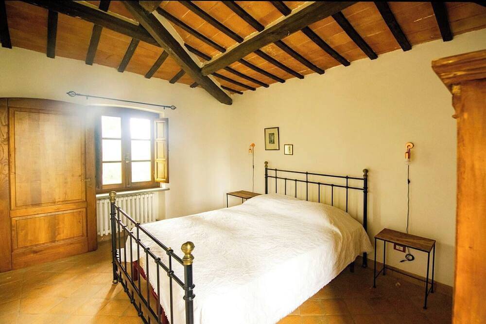 The Caretaker - Lilacs - The ancient house of the caretaker in Marsciano, Perugia Provinz