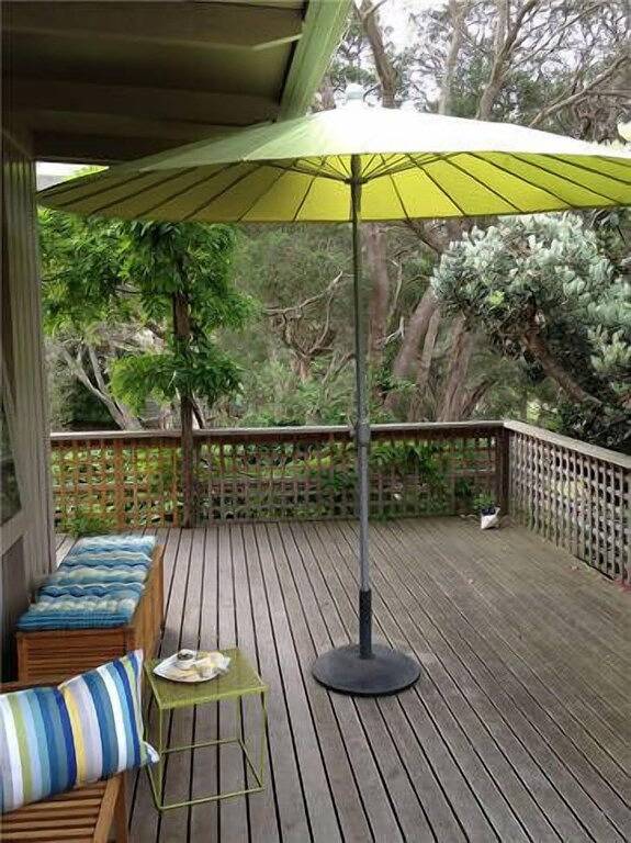 Blairgowrie Beach Escape located minutes from the Bay and Blairgowrie Village. in Melbourne, Mornington Peninsula