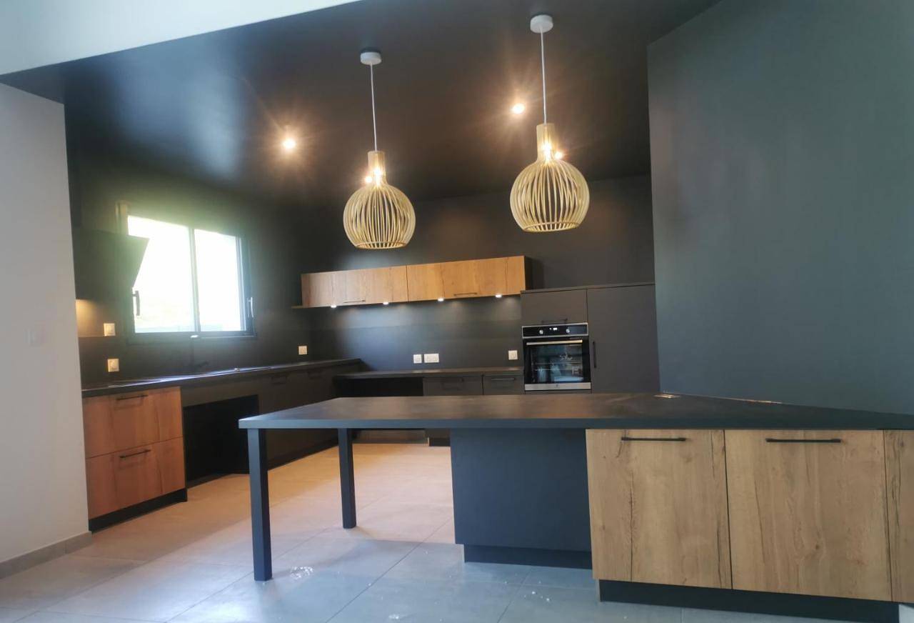 Four-Bedroom House in Arnage, Sarthe