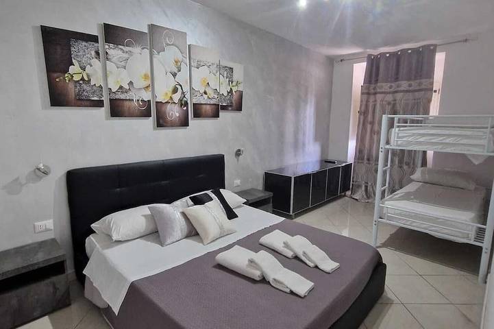 Entire apartment, Happy Holidays in Pompeii in Pompei, Vesuvio National Park