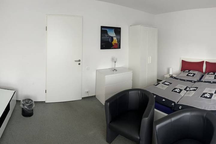 Ganze Wohnung, Ferienwohnung im Erdgeschoss Essen Kettwig in Stadtbezirk IX, Essen