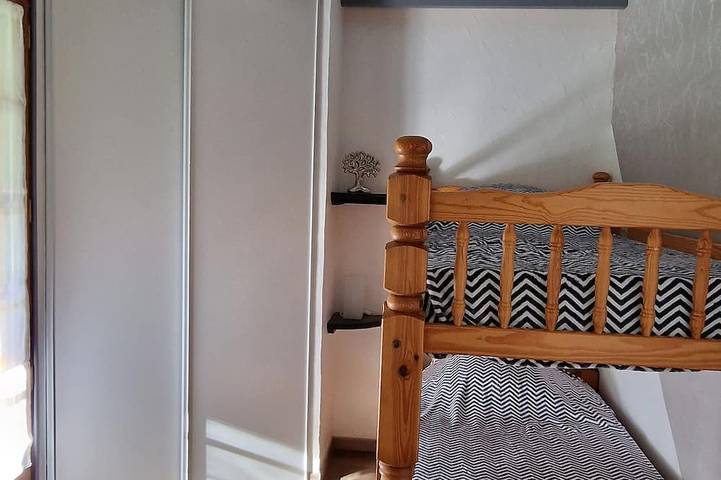 Location de vacances pour 6 personnes, avec jardin et jacuzzi dans Geu - 3