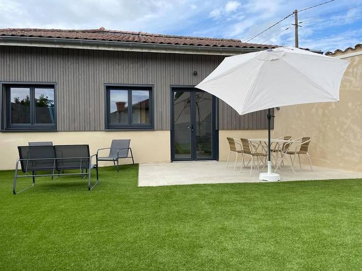 Gîte pour 4 personnes, avec terrasse et jardin à Cormoranche-sur-Saône - 2