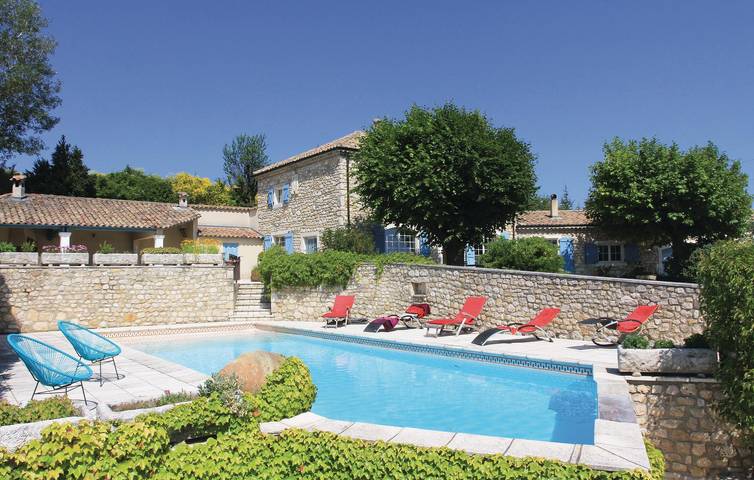 Maison de vacances pour 8 personnes, avec piscine ainsi que jardin et terrasse dans la Drôme