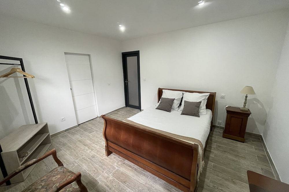 Ganze Wohnung, U Secondu - Quiet, spacious new apartment in Aléria, Corte und Umgebung