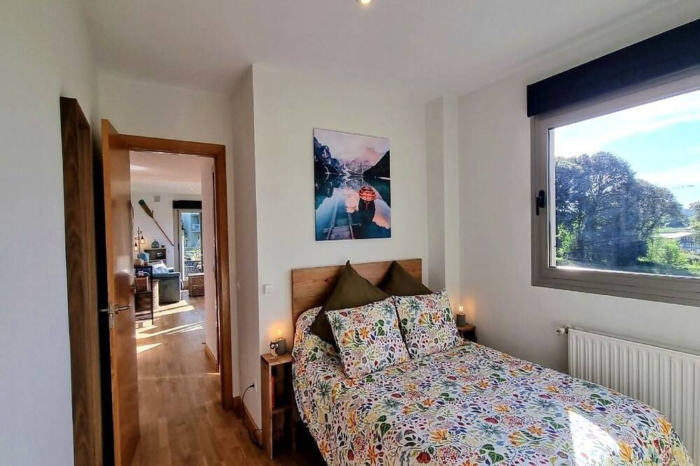 Apartamento entero, Las Xanas · Vistas, piscina, parking y Wifi in Pancar (Asturias), Llanes