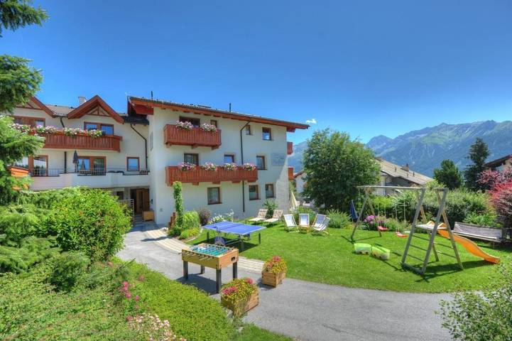 BnB für 2 Personen, mit Terrasse und Garten sowie Ausblick in Fiss