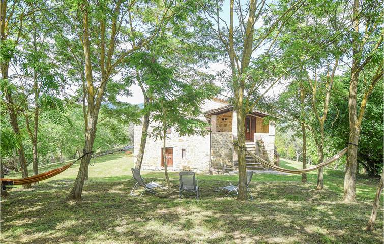Agriturismo per 7 persone, con Terrazza e Giardino a Umbertide