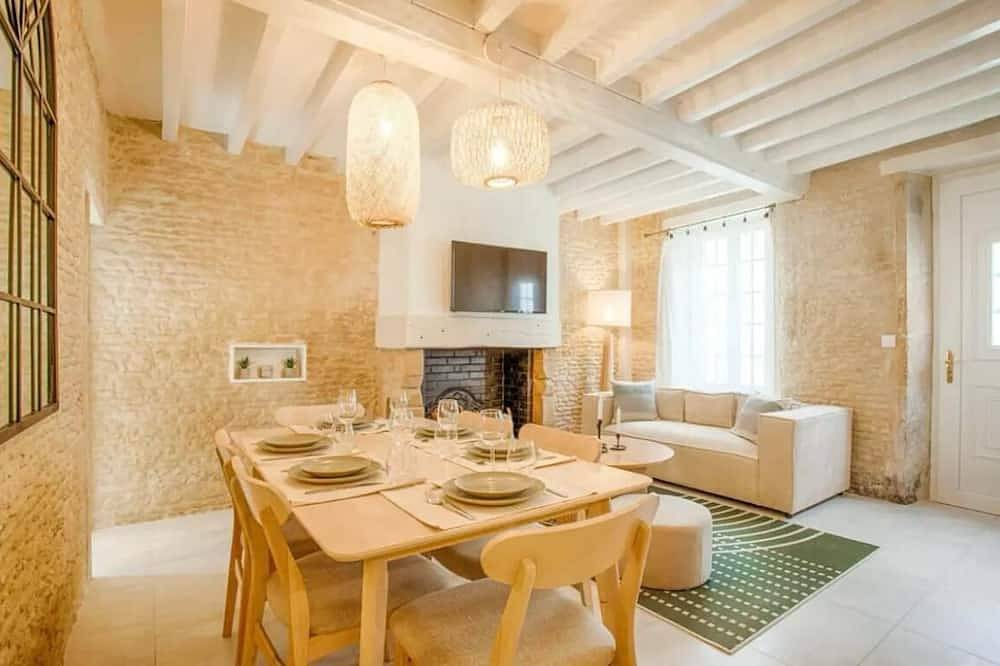 Appartement entier, Maison individuelle avec jacuzzi et sauna en Normandie in Ranville, Région de Caen