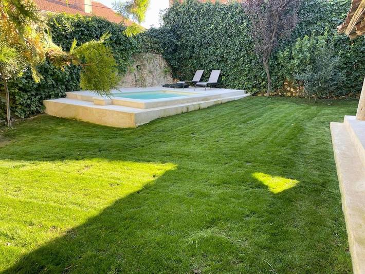 Casa de vacaciones para 8 personas, con vistas además de jardín y piscina, Se admiten mascotas - 1