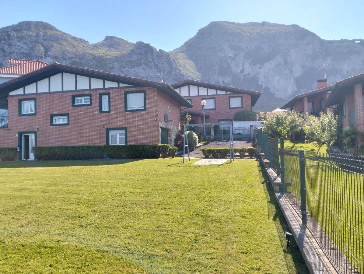Villa La Ballena de Sonabia in Playa de Oriñón (Castro-Urdiales), Castro Urdiales