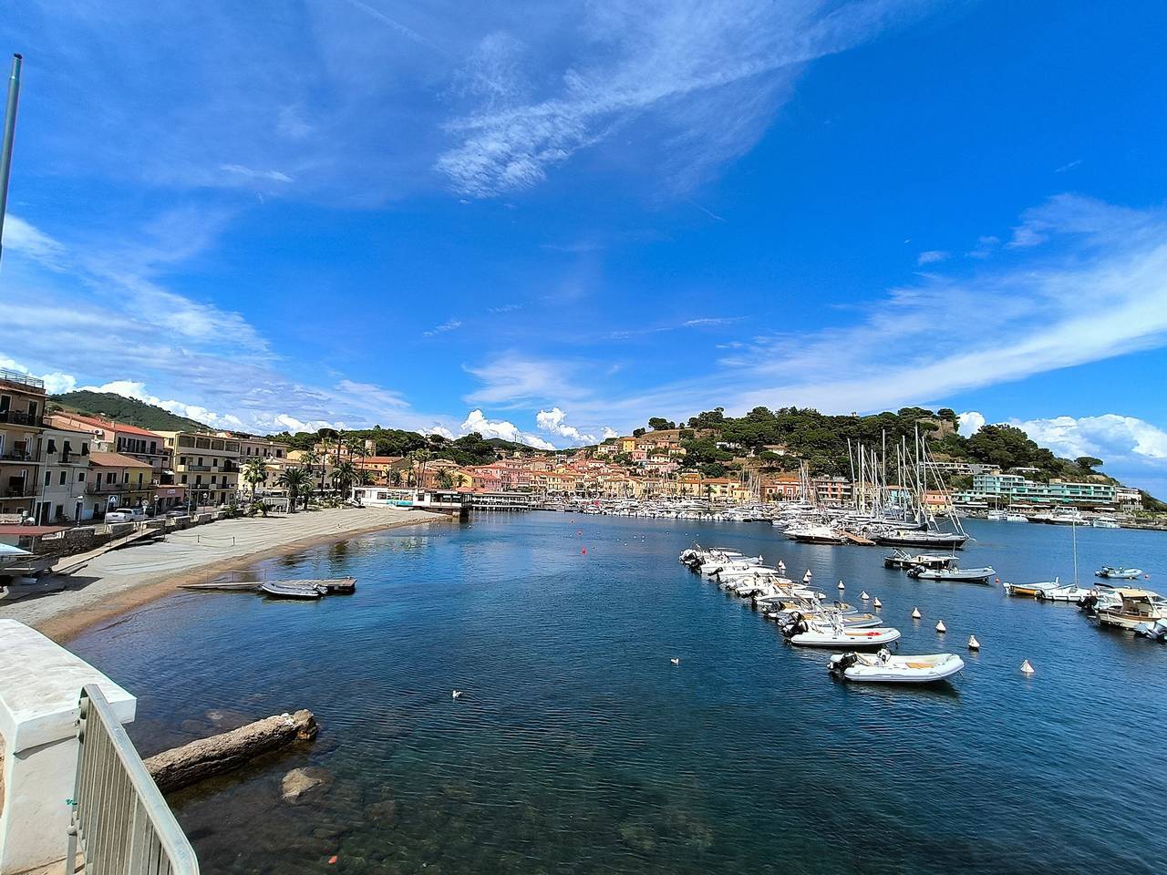 Appartamento intero, Appartamento 'Cavour' con Vista Mare, Wi-Fi e Aria Condizionata in Porto Azzurro, Arcipelago Toscano