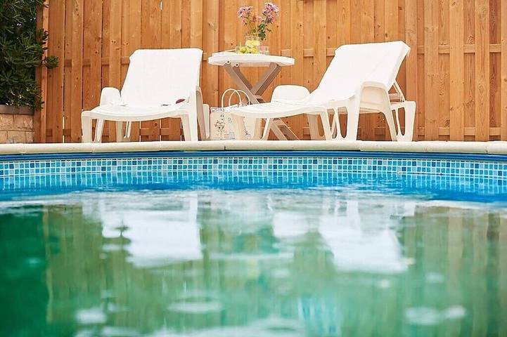 Appartement de vacances pour 6 personnes, avec terrasse et piscine, animaux acceptés - 1
