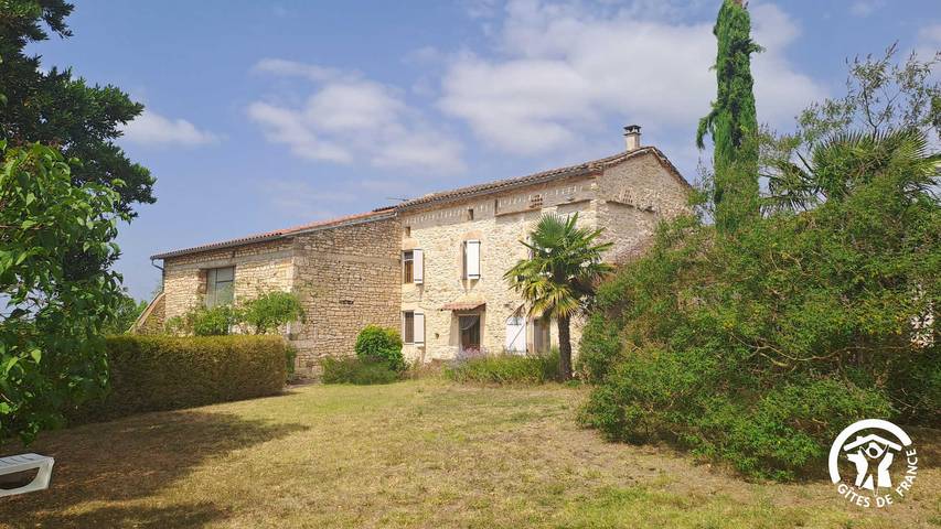 Gîte pour 5 personnes, avec terrasse - 1