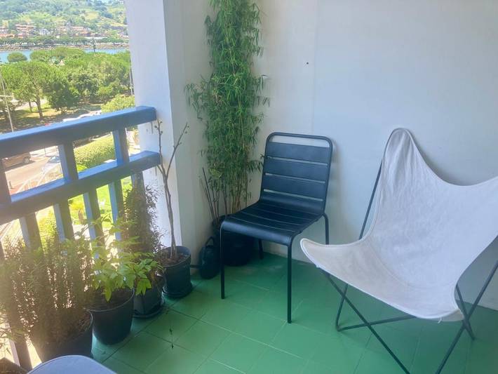 Gîte pour 2 personnes, avec piscine ainsi que vue et terrasse dans Casino d'Hendaye - 4